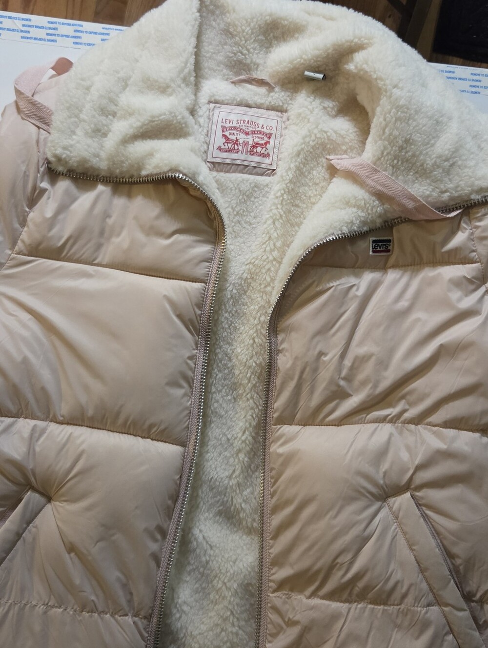 Levi's Women's Pink Puffer Sherpa-Lined NWT.